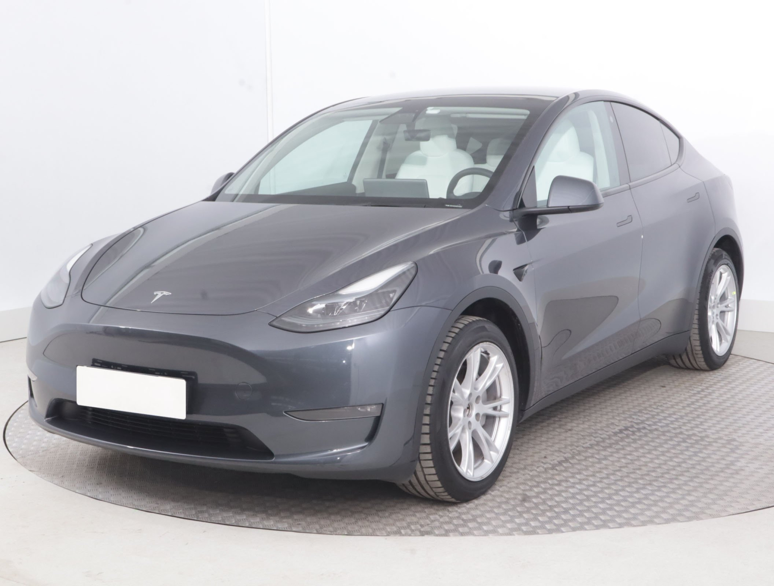 Tesla Model Y - 2023