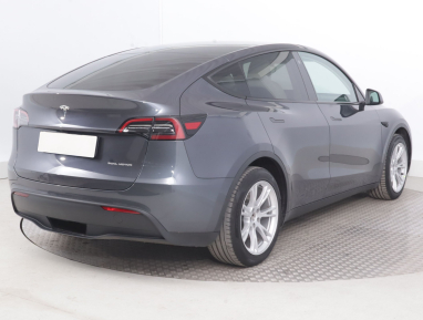 Tesla Model Y - 2023
