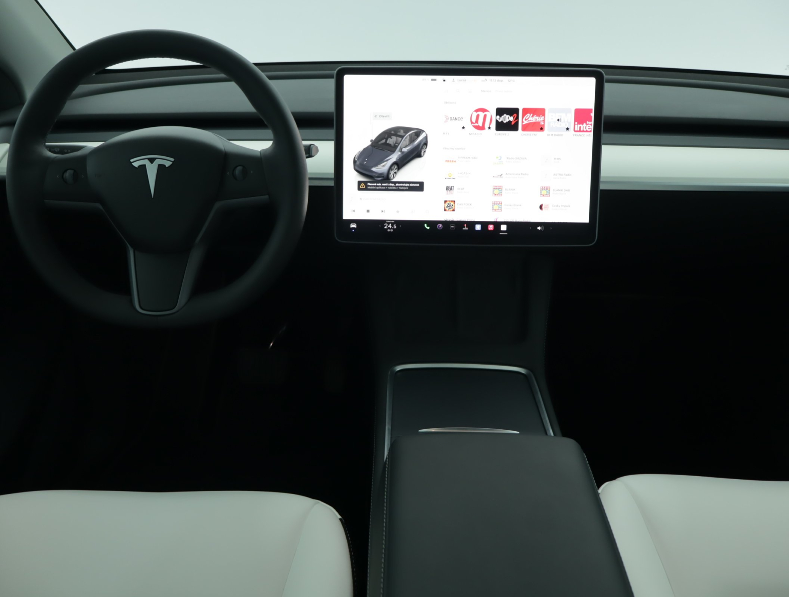 Tesla Model Y - 2023