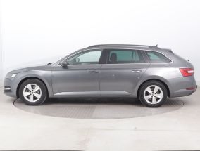 Škoda Superb - 2022
