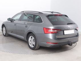 Škoda Superb - 2022