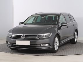 Volkswagen Passat - 2015