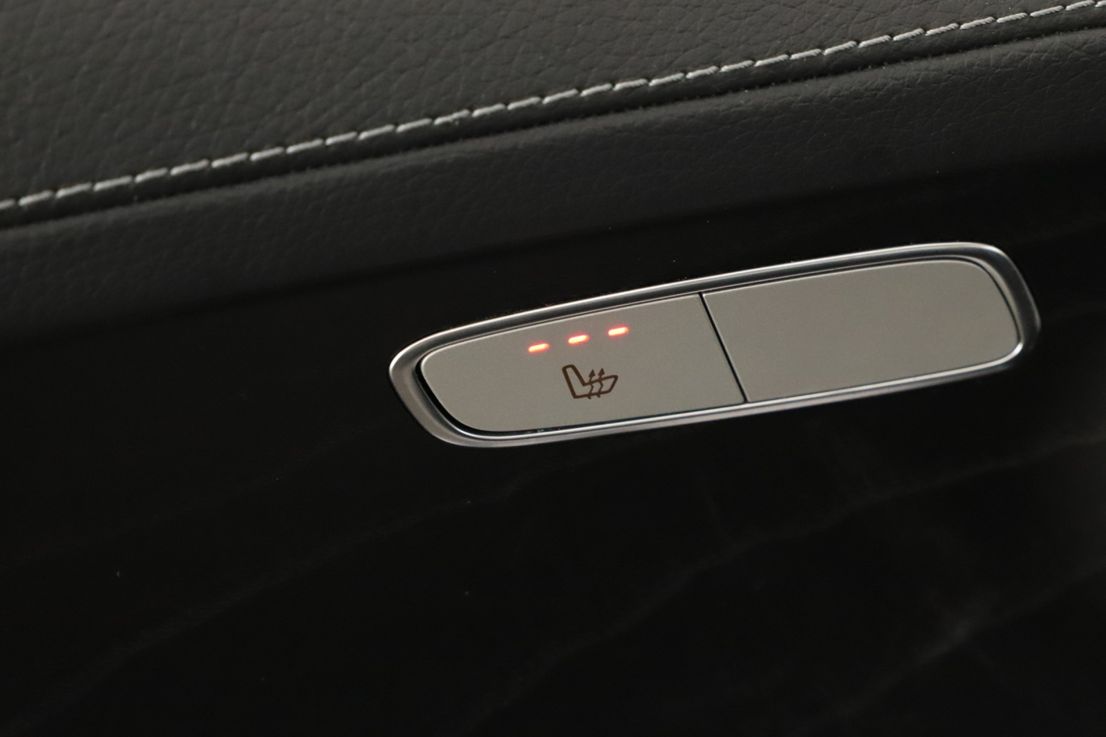 Mercedes-Benz GLC - 2020