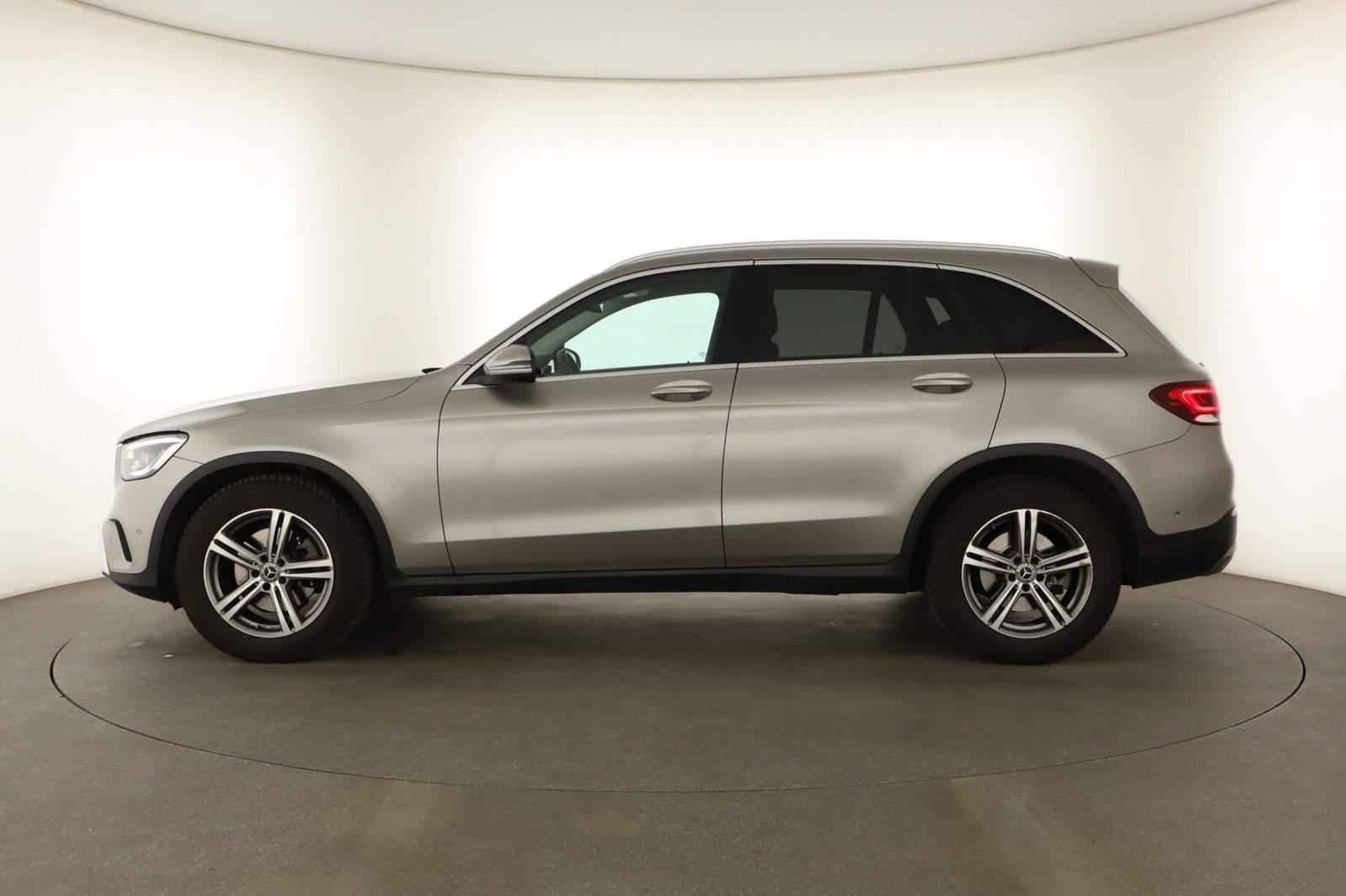 Mercedes-Benz GLC - 2020