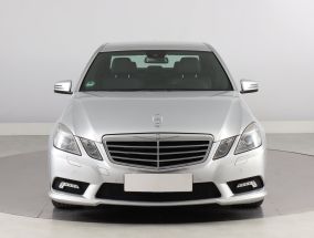 Mercedes-Benz E - 2010