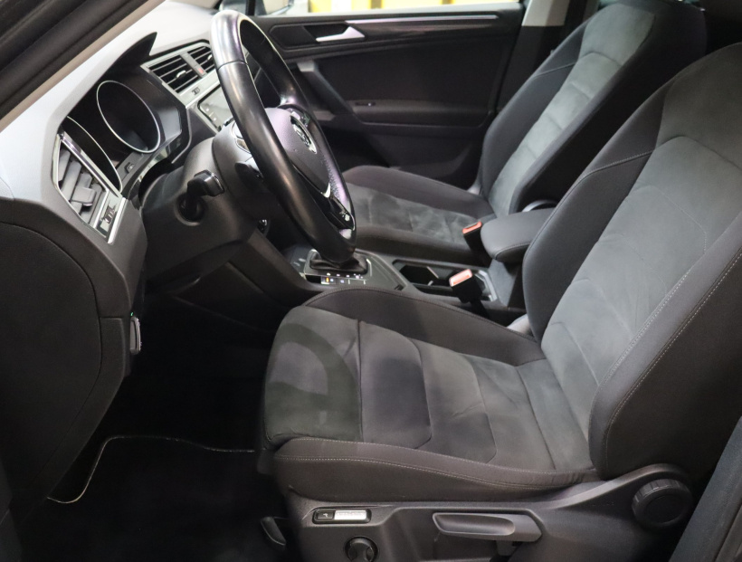 Volkswagen Tiguan, 2020