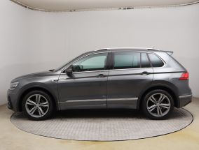 Volkswagen Tiguan - 2020