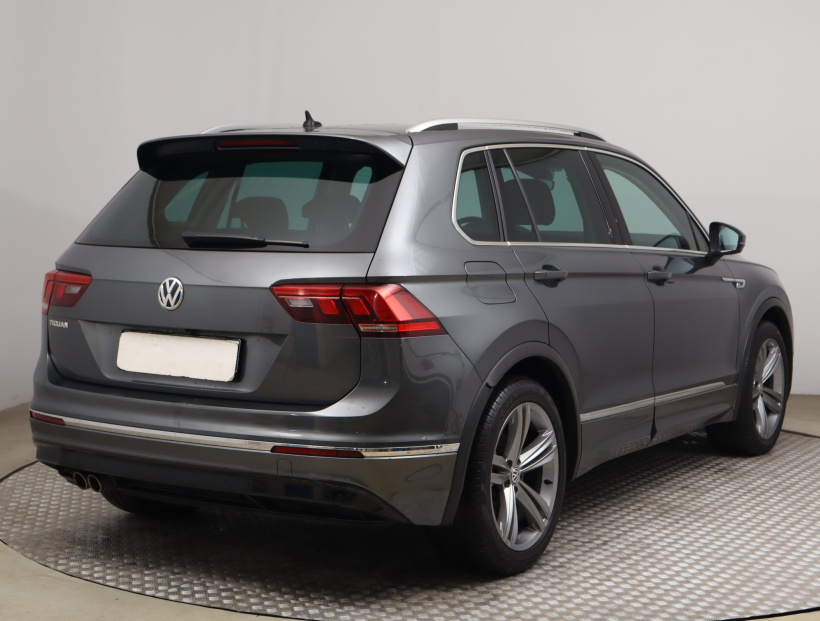 Volkswagen Tiguan, 2020