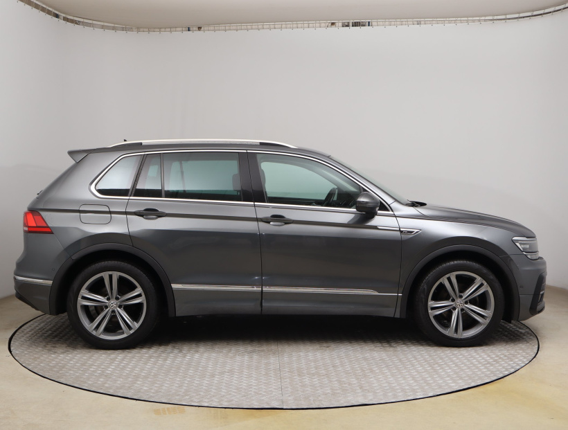 Volkswagen Tiguan, 2020