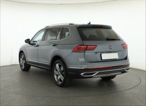 Volkswagen Tiguan - 2022