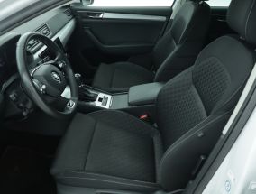 Škoda Superb - 2022