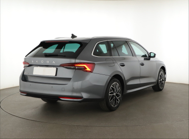 Škoda Octavia - 2024