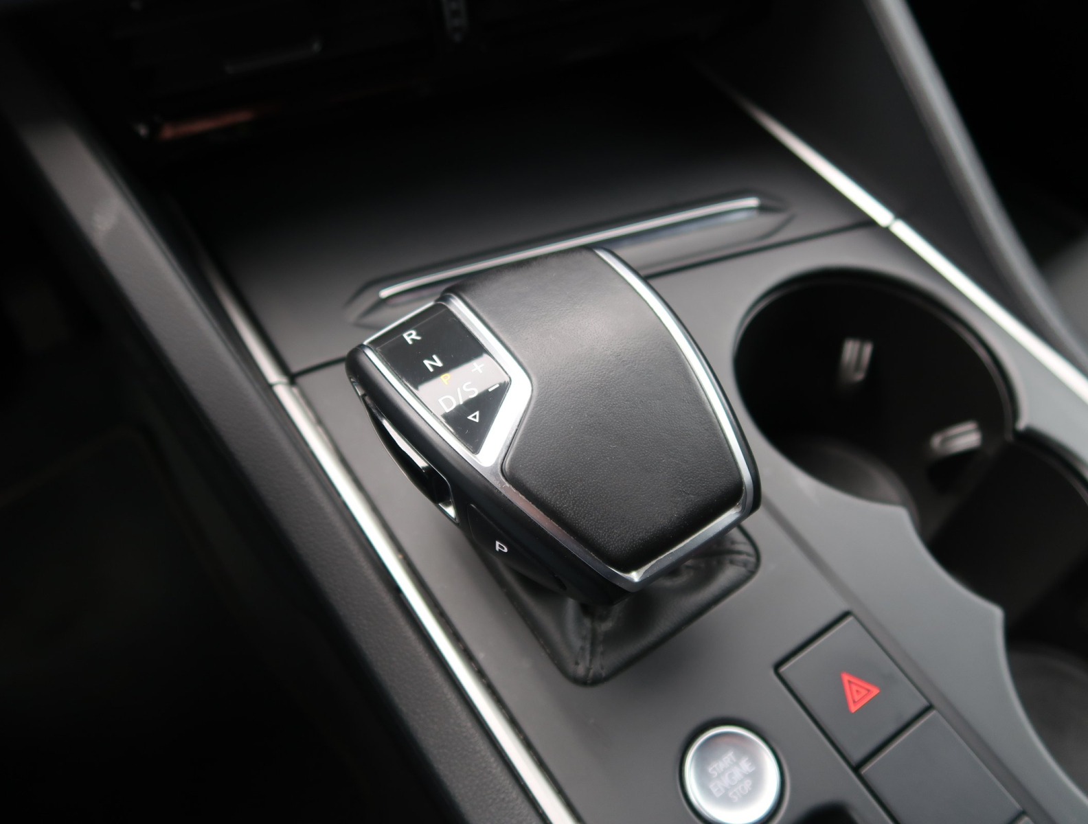 Volkswagen Touareg - 2022