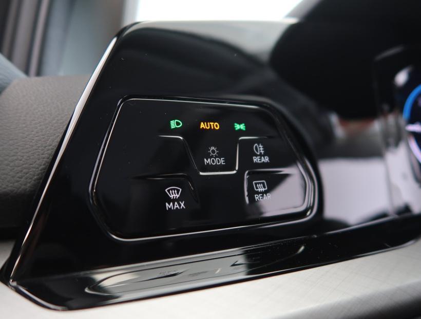 Volkswagen Golf, 2023