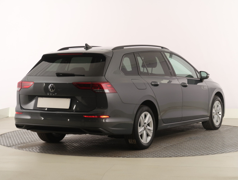 Volkswagen Golf, 2023