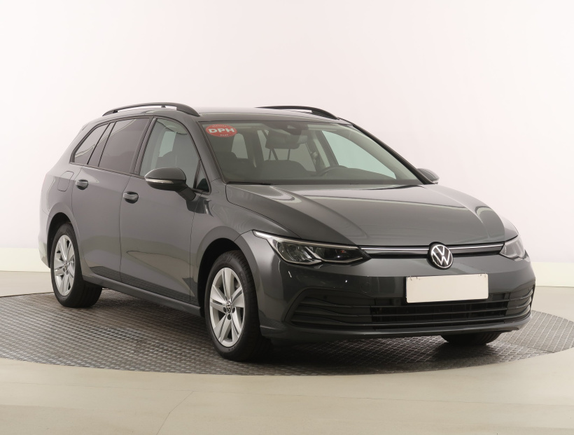 Volkswagen Golf, 2023