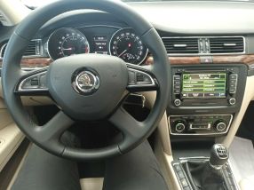 Škoda Superb - 2015