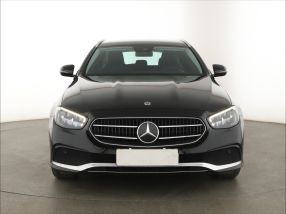 Mercedes-Benz E - 2022