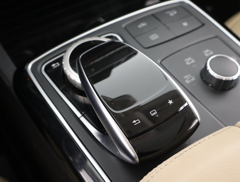 Mercedes-Benz GLS, 2016
