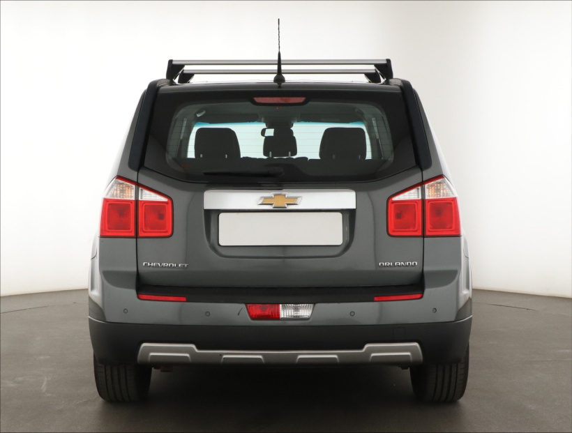 Chevrolet Orlando, 2011