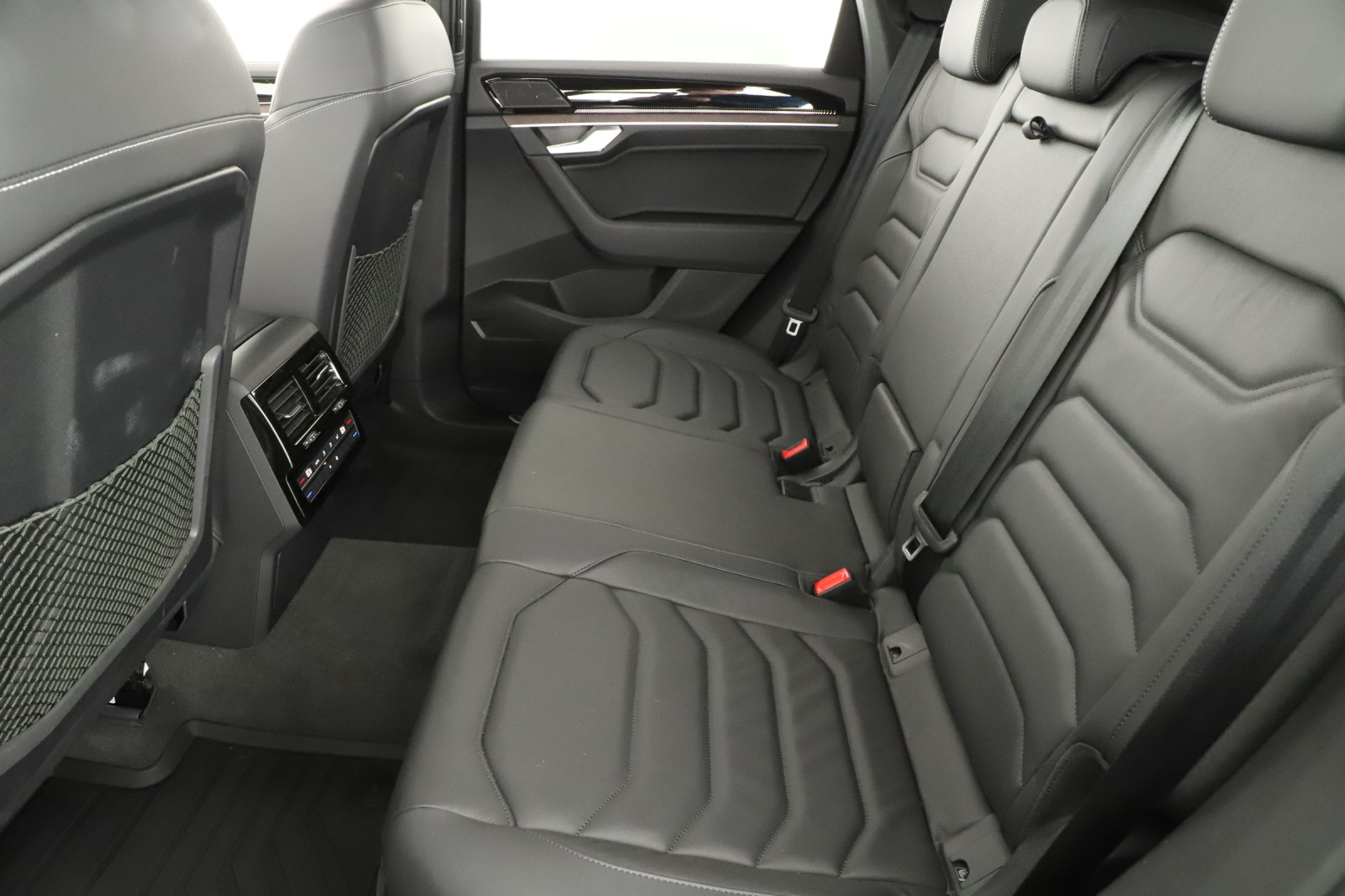 Volkswagen Touareg - 2025