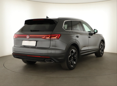 Volkswagen Touareg - 2025