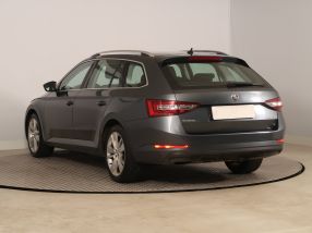Škoda Superb - 2017