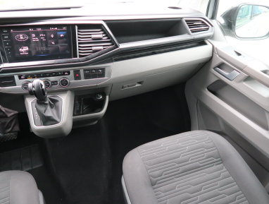 Volkswagen Caravelle - 2021