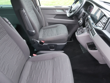 Volkswagen Caravelle - 2021