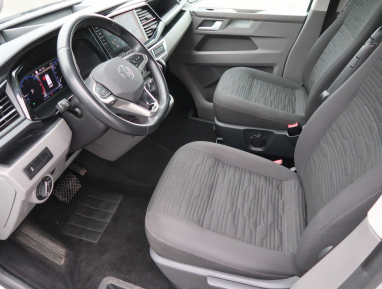 Volkswagen Caravelle - 2021