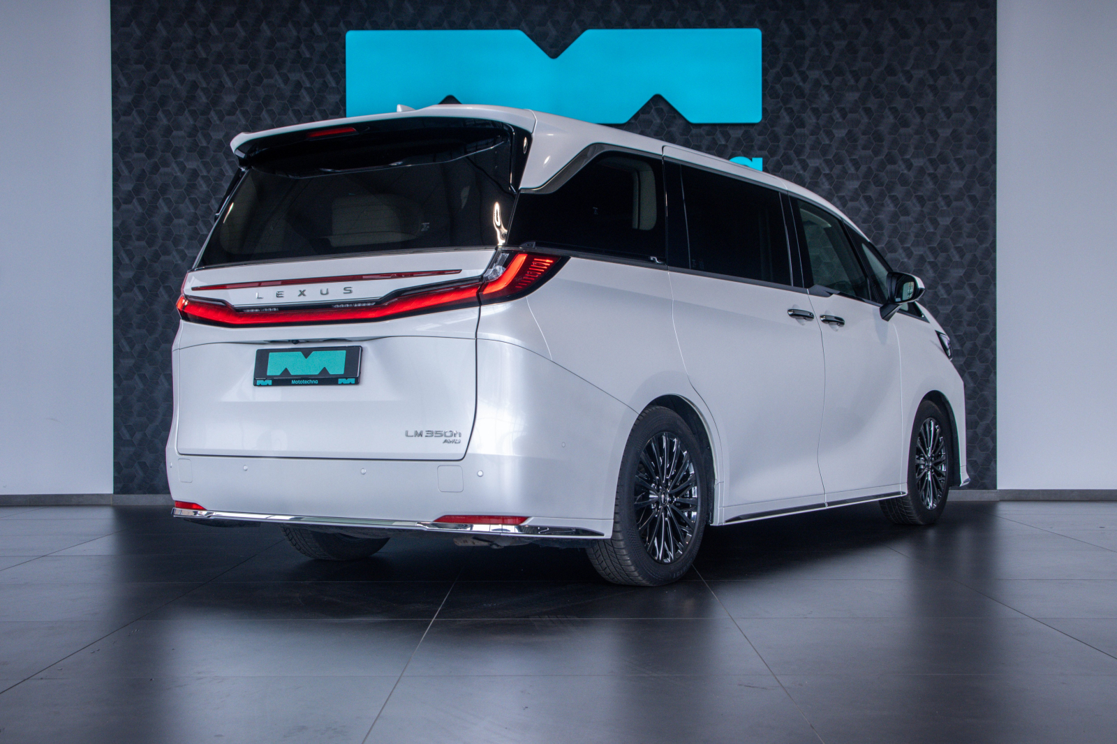 Lexus LM - 2023