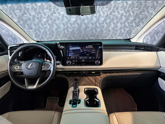 Lexus LM 350h