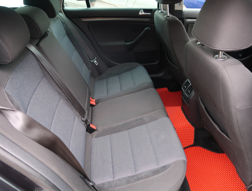Volkswagen Golf, 2011