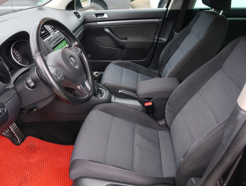 Volkswagen Golf, 2011