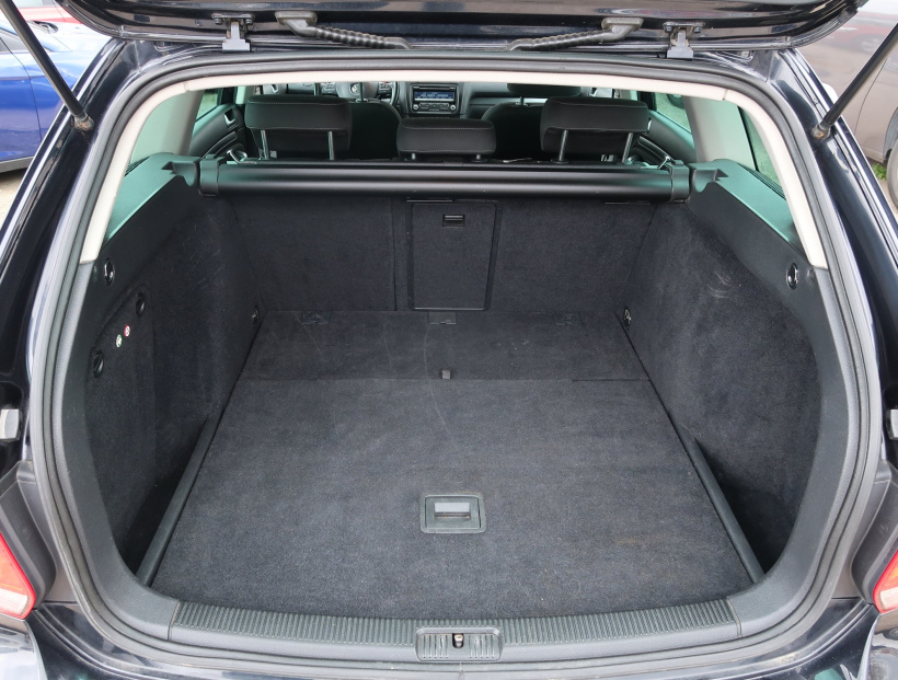 Volkswagen Golf, 2011