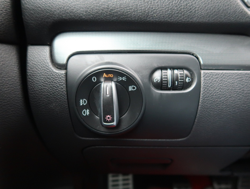 Volkswagen Golf, 2011
