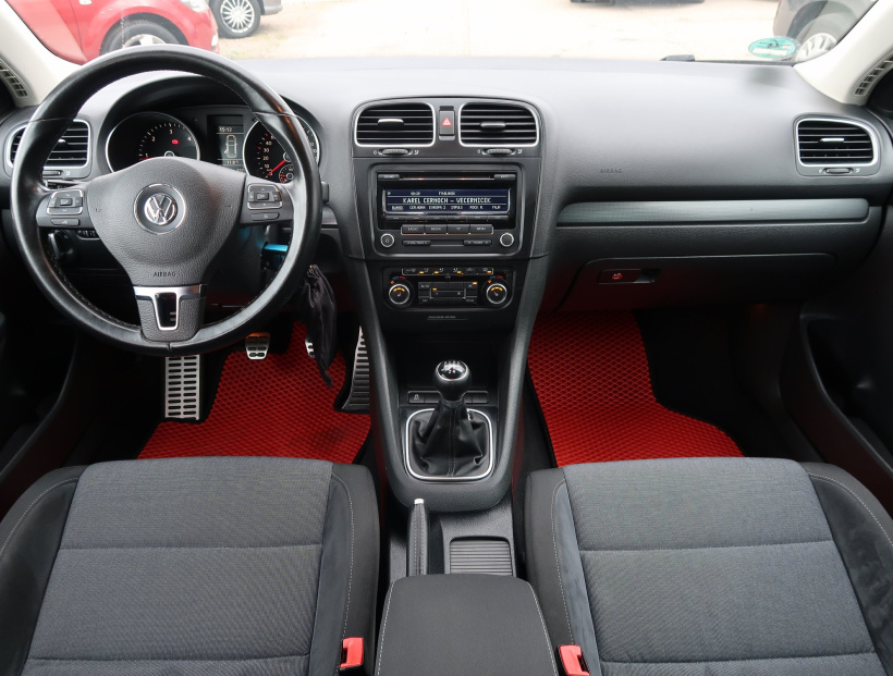 Volkswagen Golf, 2011