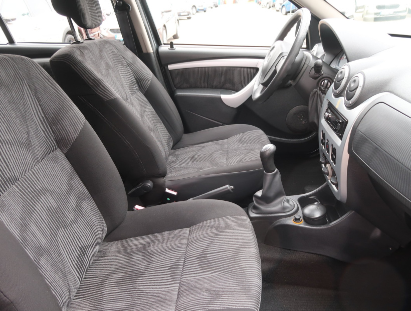 Dacia Sandero, 2010
