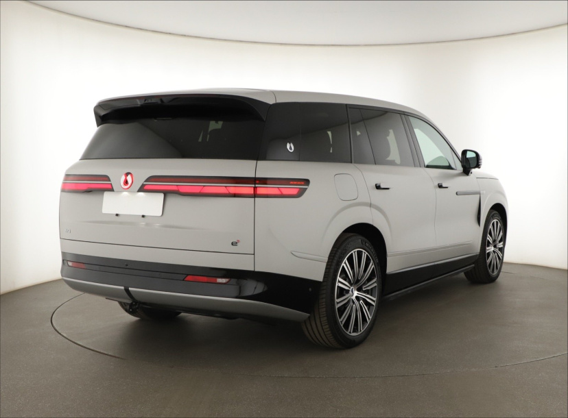 Denza N9, 2026