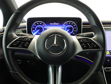 Mercedes-Benz EQE - 2024