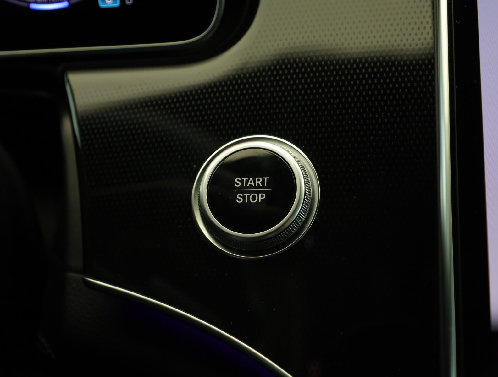 Mercedes-Benz EQE - 2024