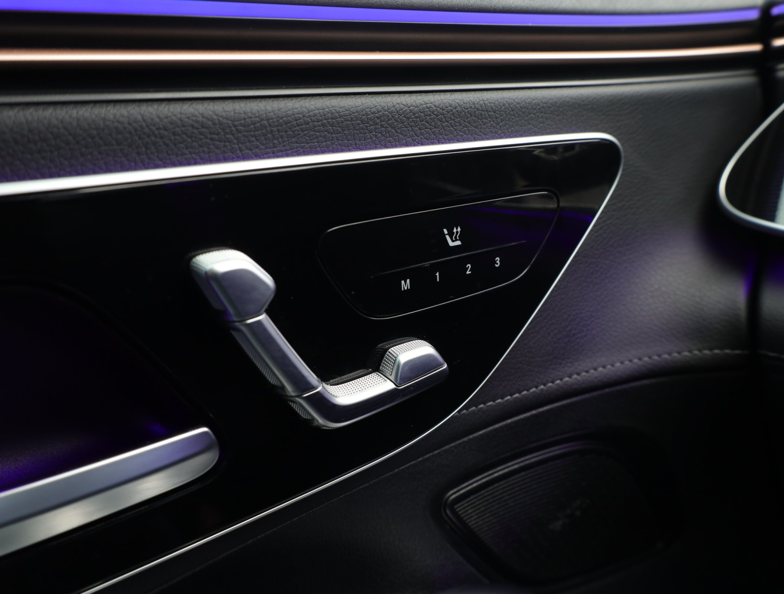 Mercedes-Benz EQE - 2024