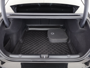 Mercedes-Benz EQE - 2024