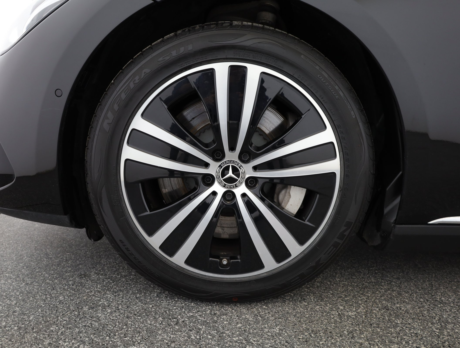 Mercedes-Benz EQE - 2024