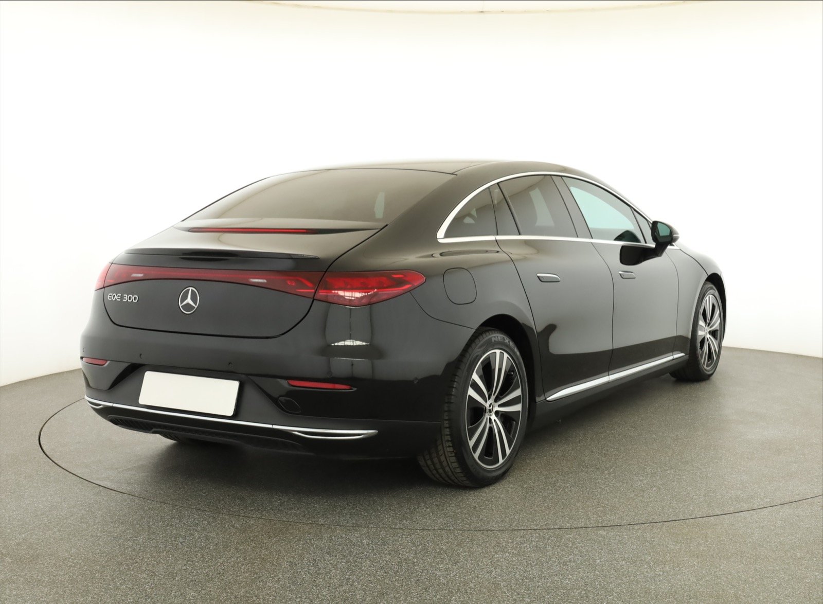 Mercedes-Benz EQE - 2024