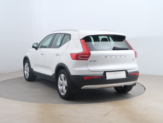 Volvo XC40 B4
