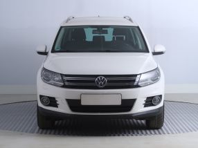 Volkswagen Tiguan - 2012