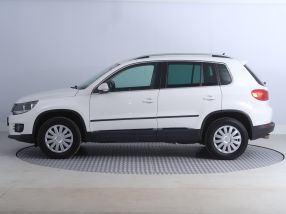 Volkswagen Tiguan - 2012