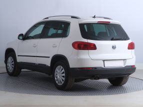 Volkswagen Tiguan - 2012