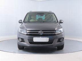Volkswagen Tiguan - 2015